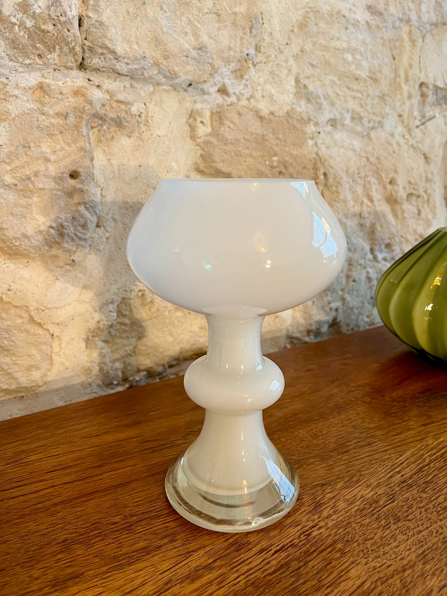 vase en verre blanc