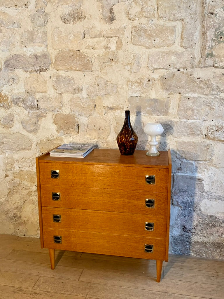 vase en verre blanc