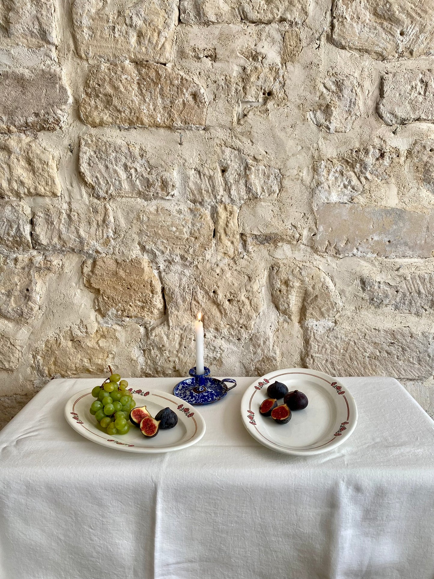 paire de plats ovales en faïence