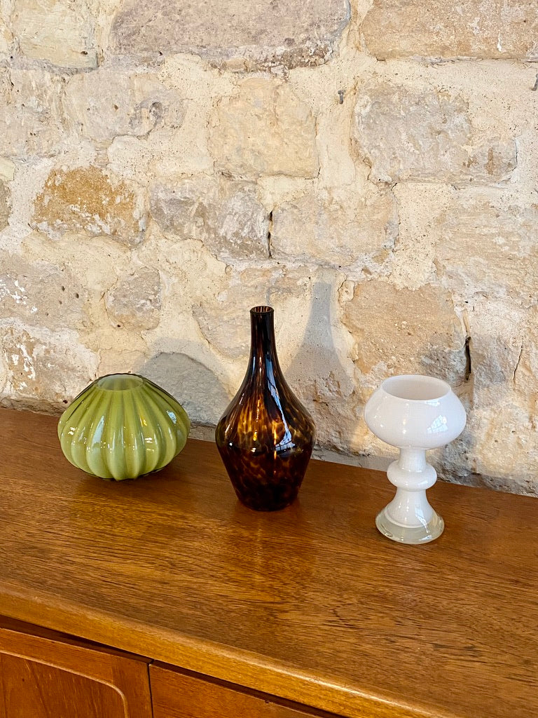 vase en verre blanc