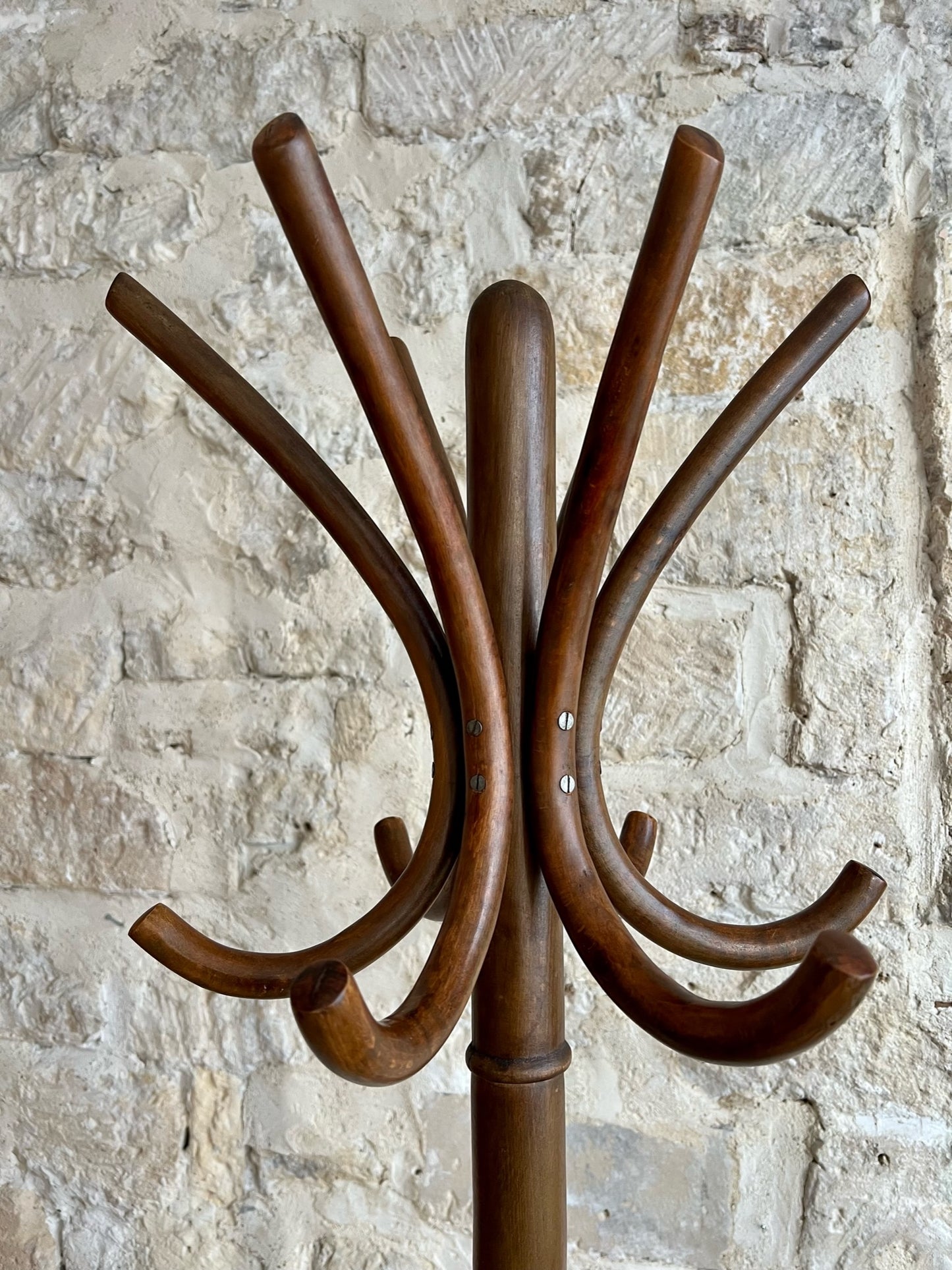 porte-manteaux en bois, style perroquet