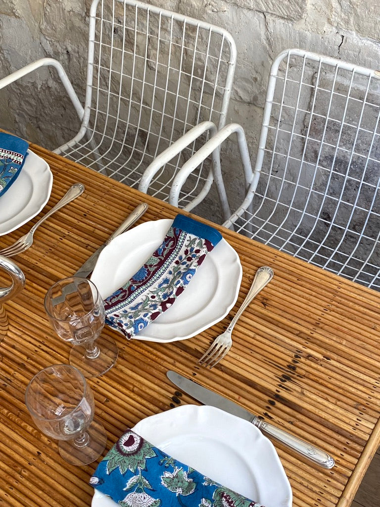 table haute en rotin, pieds amovibles
