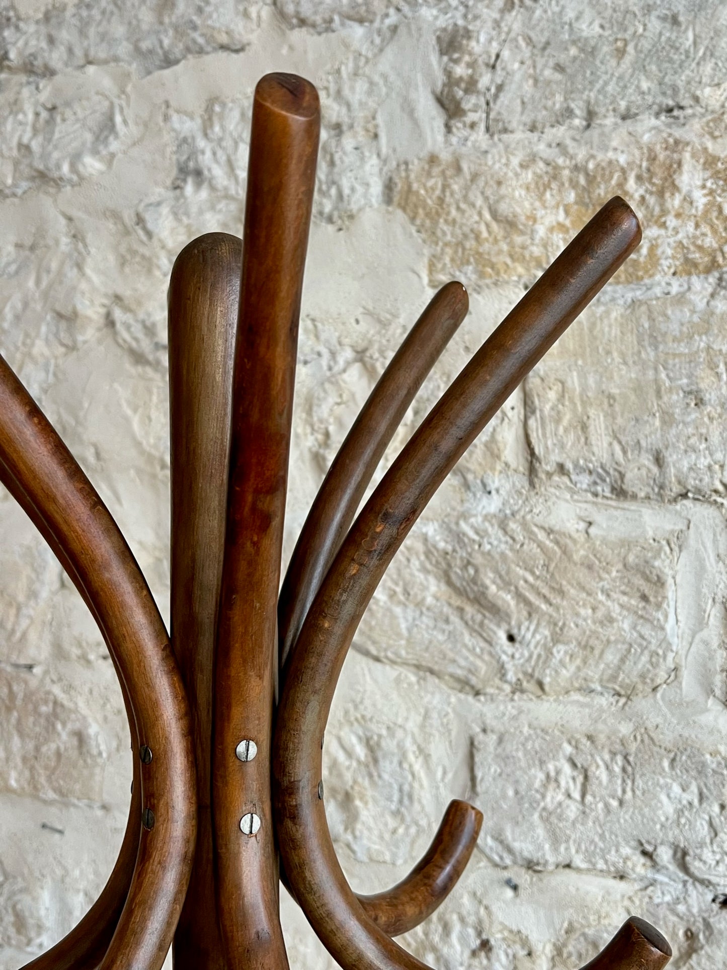 porte-manteaux en bois, style perroquet