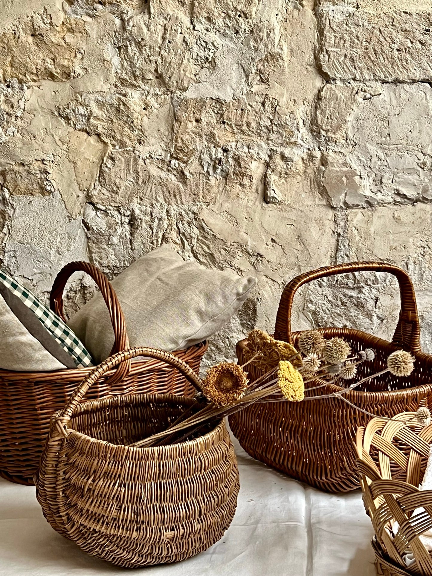 panier osier, forme de noix
