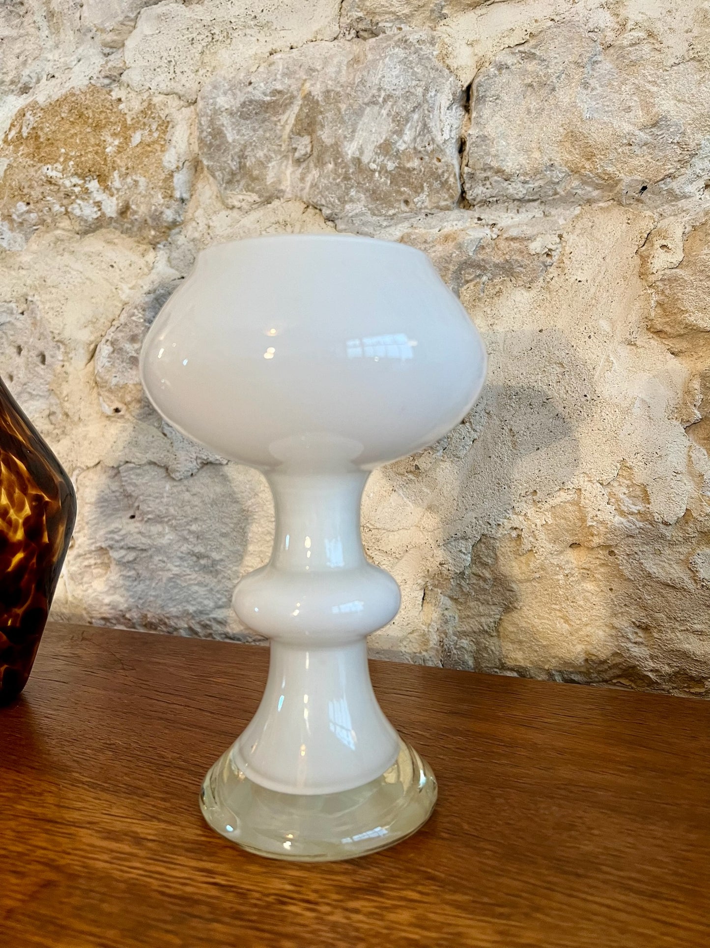 vase en verre blanc