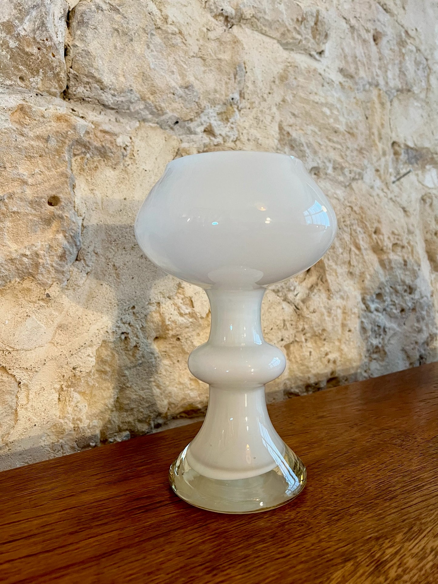 vase en verre blanc