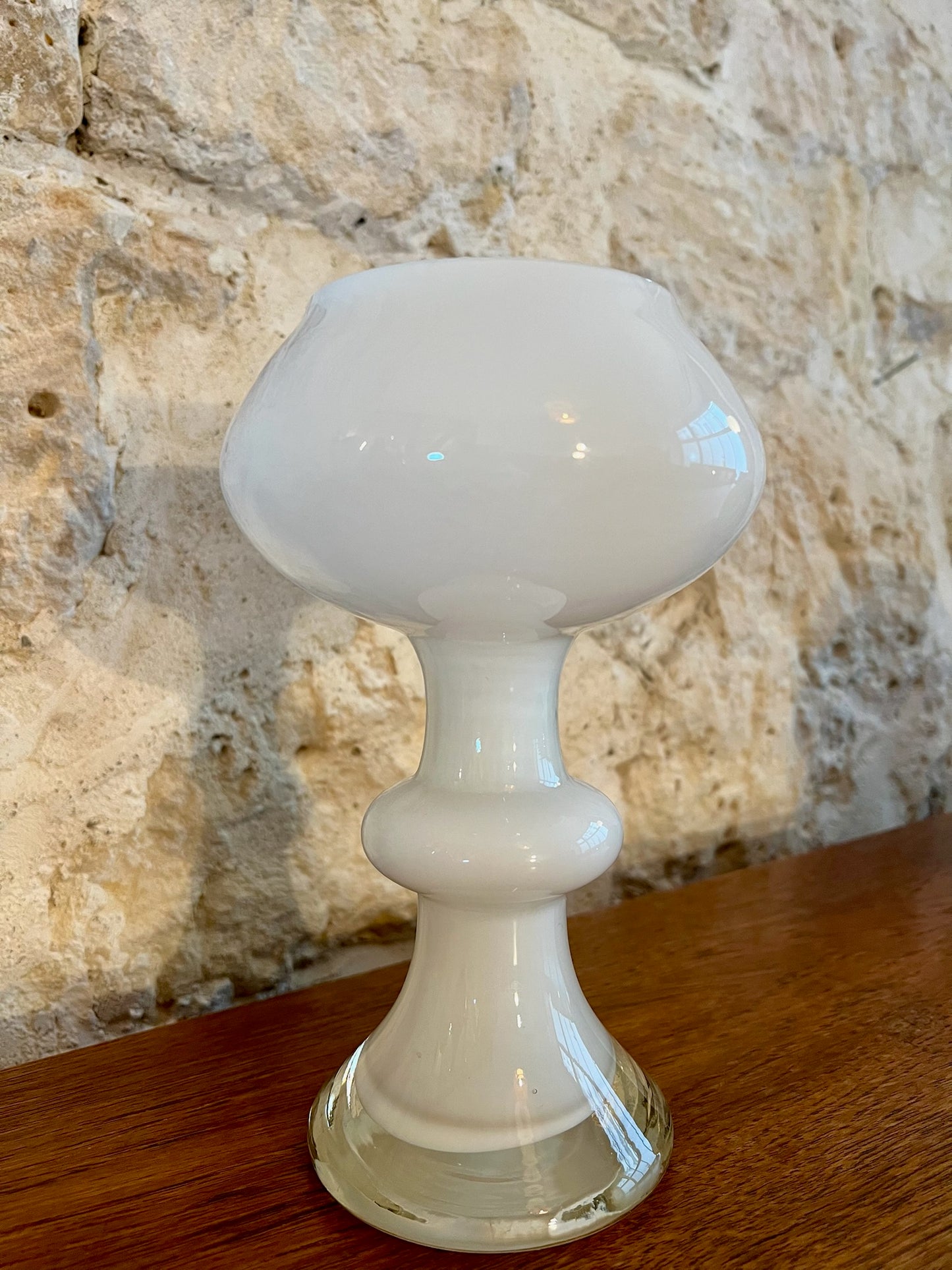 vase en verre blanc