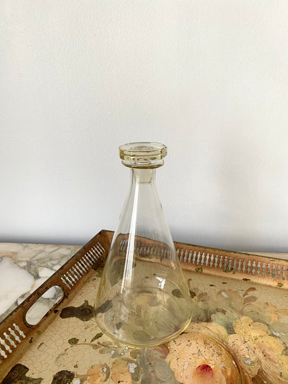 carafes en verre jaune