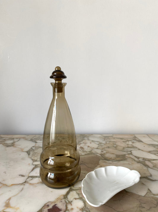 carafe en verre ambré